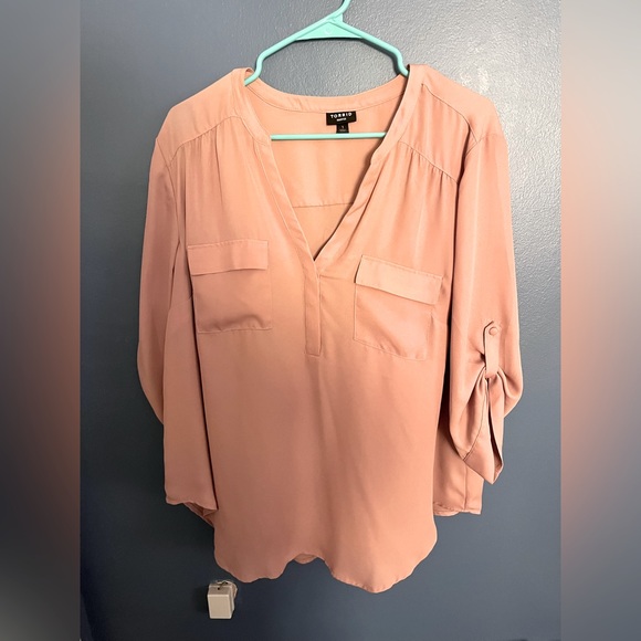 Torrid Beige Pink Harper Blouse - plus size 1X - Picture 1 of 3